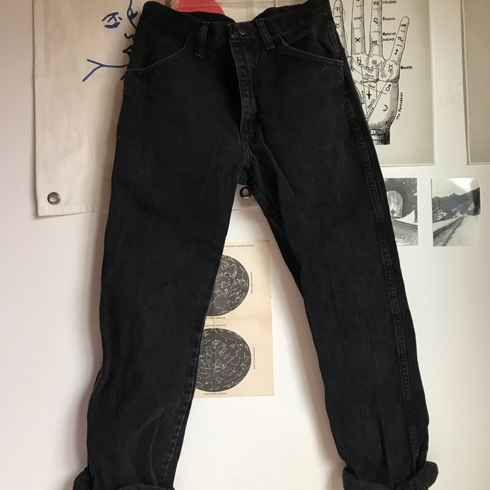 Black mom jeans